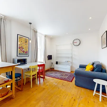 Bright 1Bed Apartment 4Min Walk From Metro